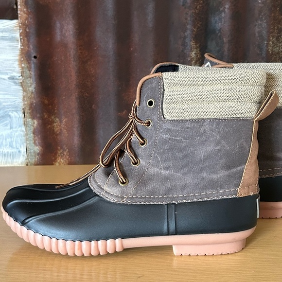 NWOT-Marleylilly Monogram Duck Boots waterproof-womens size 9 - Picture 8 of 9